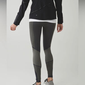 Lululemon size 4 about that base tights